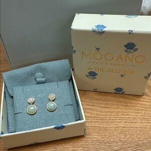 Jilly Box Gold and Green Earrings